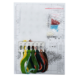 Р-453 Набор для вышивания на пластиковой канве МП Студия 'Новогодняя красавица'14х10см