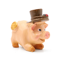 AS15-02, Миниатюра. Свинка в коричневой шляпе с монетой 3*1 см
