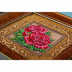 В411 Набор для вышивания бисером 'Кроше' 'Роскошные розы', 20,5x20,5 см